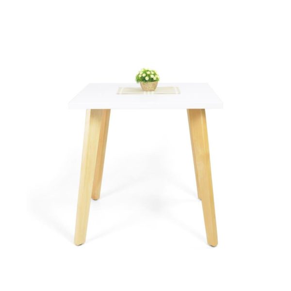 Mesa de comedor en madera blanca