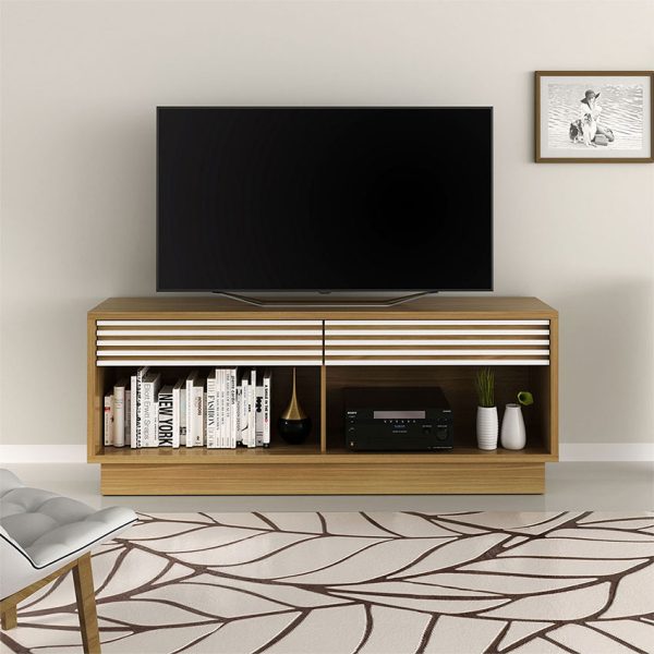 Mesa de tv ideal para televisor de hasta 65 pulgadas con espacio para acomodar diferentes objetos electrónicos