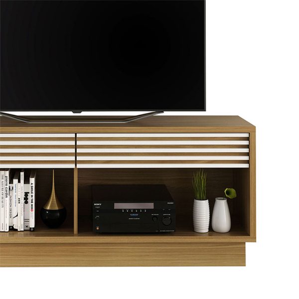 Mesa de tv ideal para televisor de hasta 65 pulgadas con espacio para acomodar diferentes objetos electrónicos